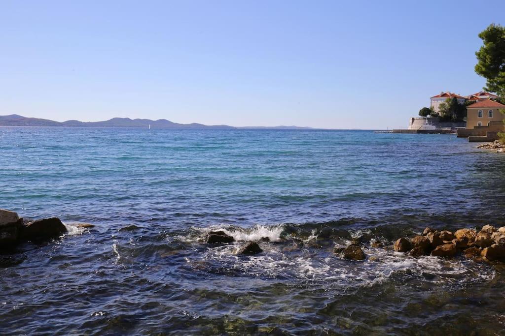 Zadar Center Beach Apartment - Directly On The Sea Luaran gambar